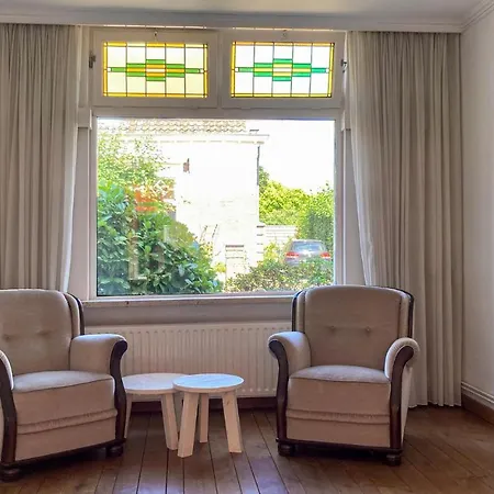 Stunning In With 2 Bedrooms Den Dungen